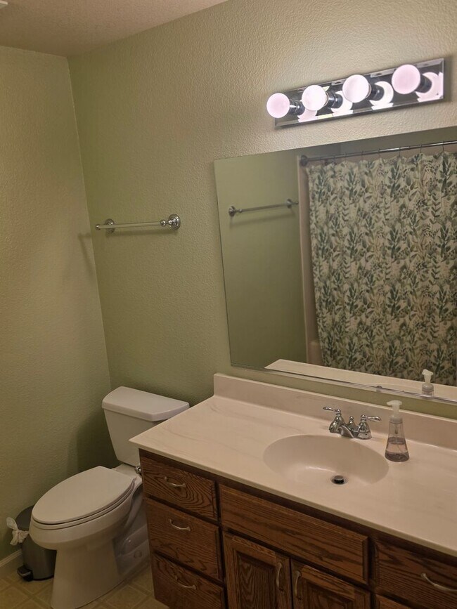 Building Photo - 3671 Sandstone Dr