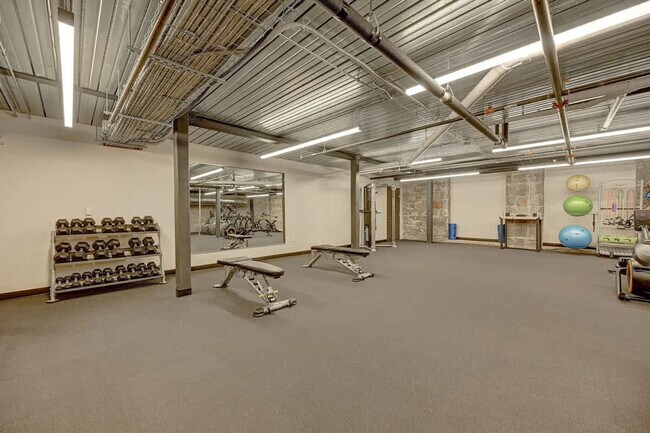 Building Photo - 1011 W Juneau Ave