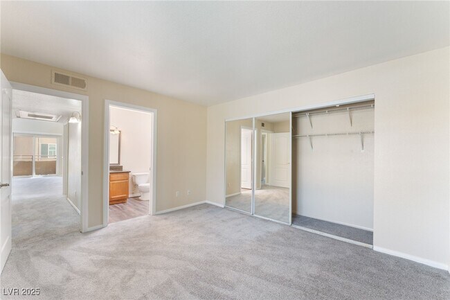 Building Photo - 3145 E Flamingo Rd