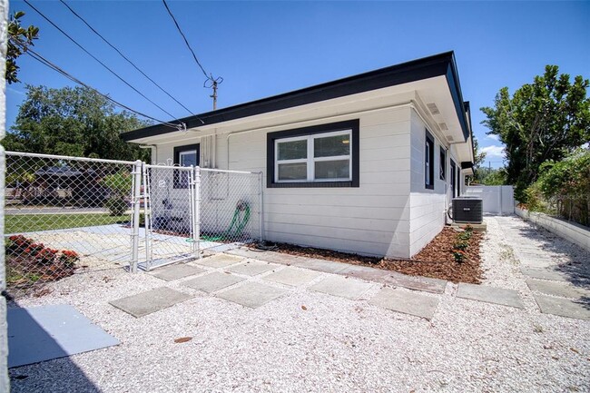 Building Photo - 5670 10th Ave N