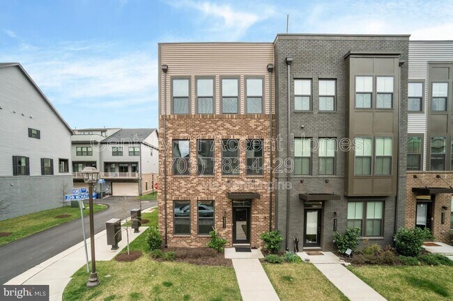 Building Photo - 1200 N Nash St