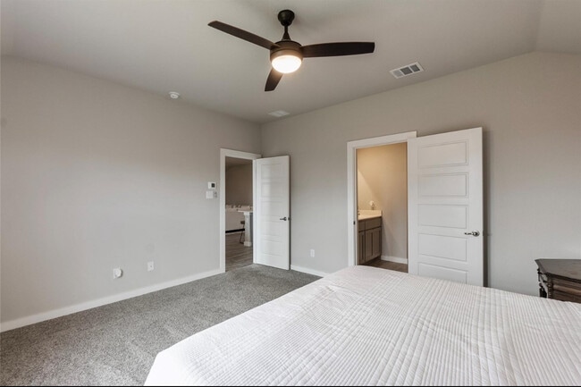 Building Photo - 1533 Frst Pk Dr