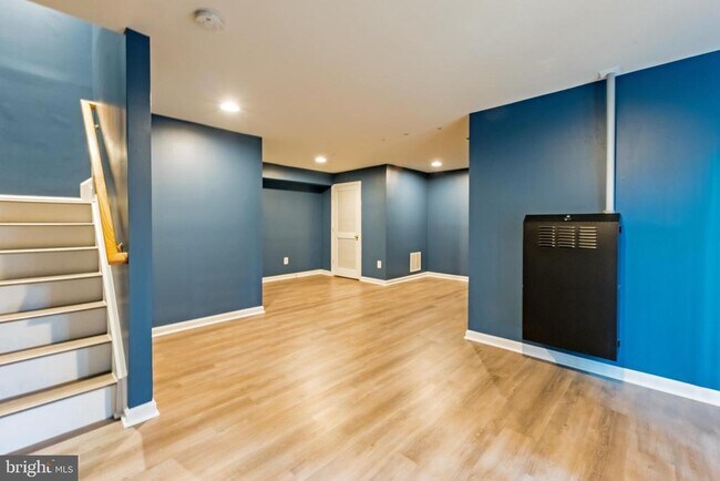 Building Photo - 3385 Beechcliff Dr