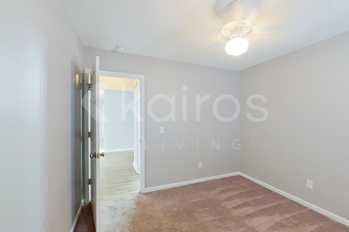 Building Photo - 261 Alexander Pointe Dr