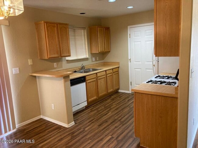 Building Photo - 8424 E Stevens Dr