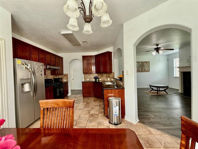 Building Photo - 804 Harvard Pointe Dr