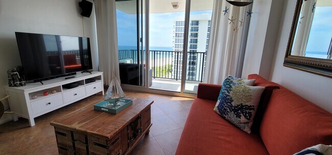 Building Photo - 531 N Ocean Blvd