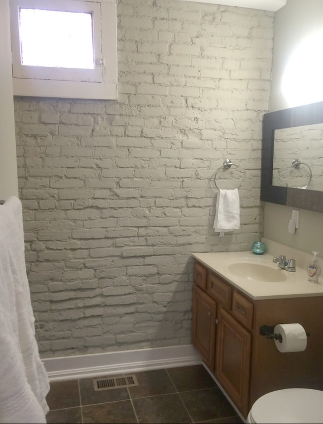 bathroom - 109 S Spring St