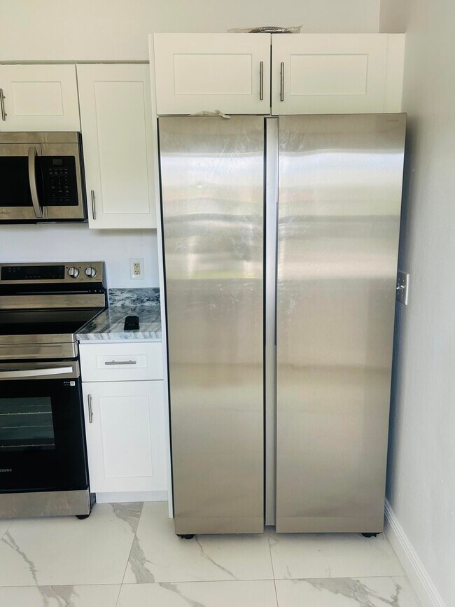 Building Photo - 1471 NW 20th St