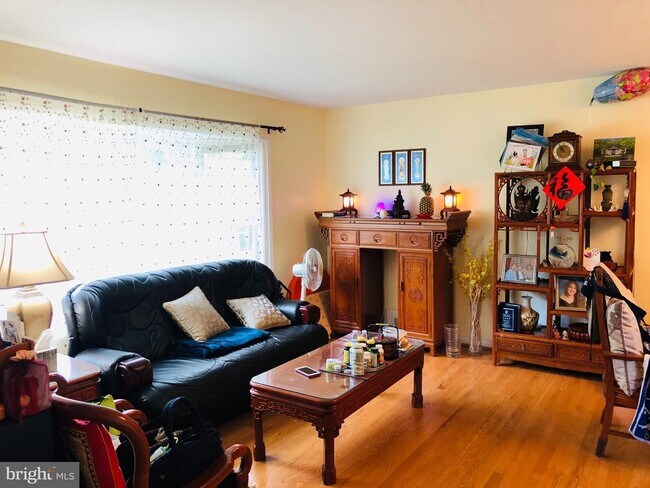 Building Photo - 10929 Decatur Dr