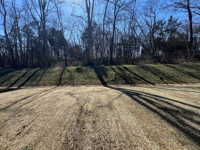 Building Photo - Gorgeous NEW CONSTRUCTION 3 BR 2 Bath Home - Right off Hwy 231 S.