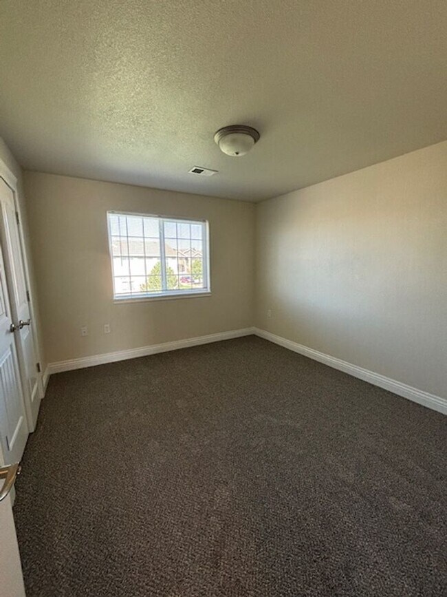 Building Photo - 115 Montalto Dr