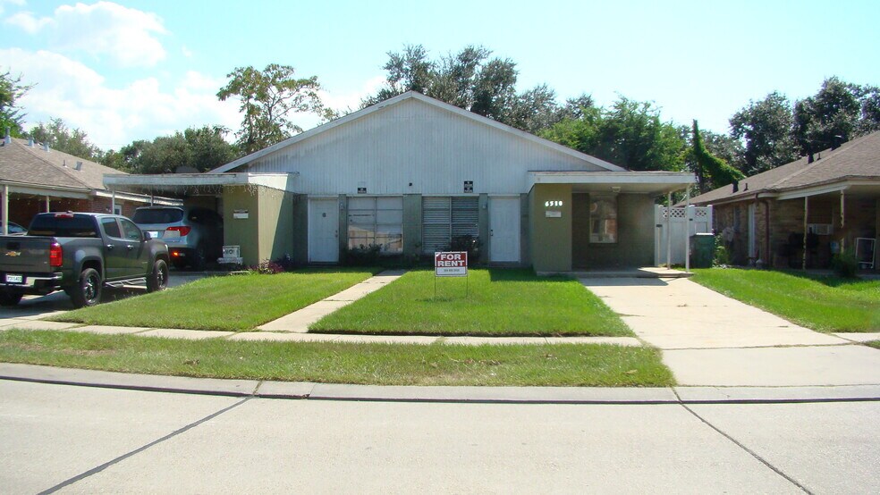 Primary Photo - 6510 Park Manor Dr
