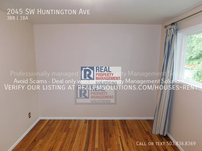 Building Photo - 2045 SW Huntington Ave