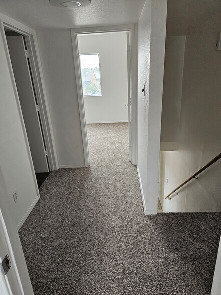 Upstairs Hallway - 2329 Sambrano Ave