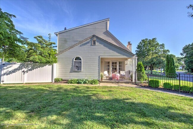 Building Photo - 24 Mt Dr