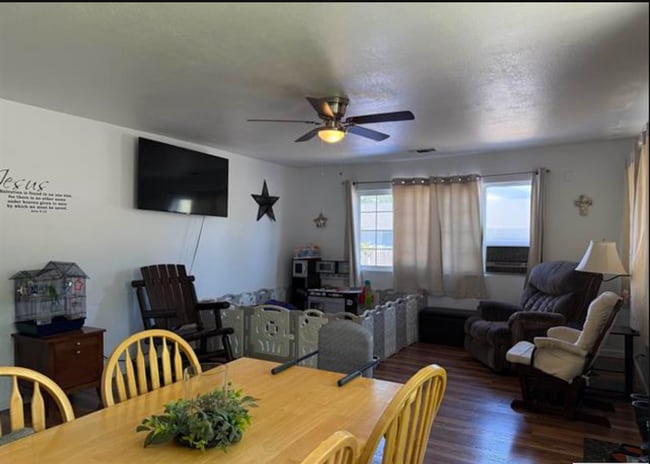 Building Photo - 328 Minckler Ave