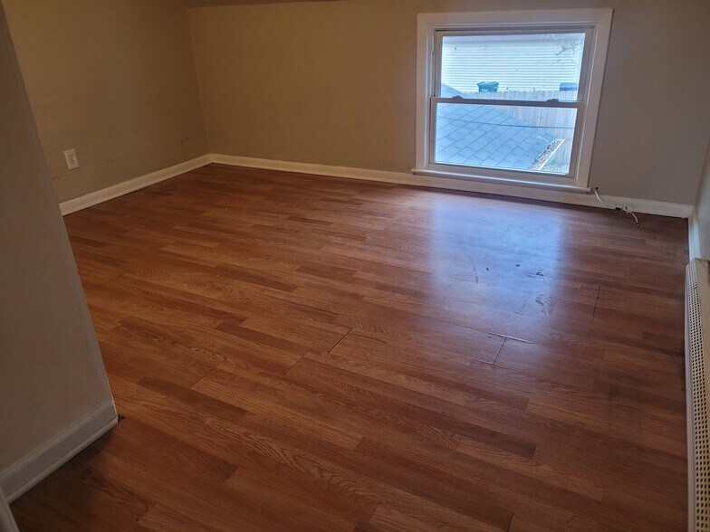 Building Photo - 315 Julian St