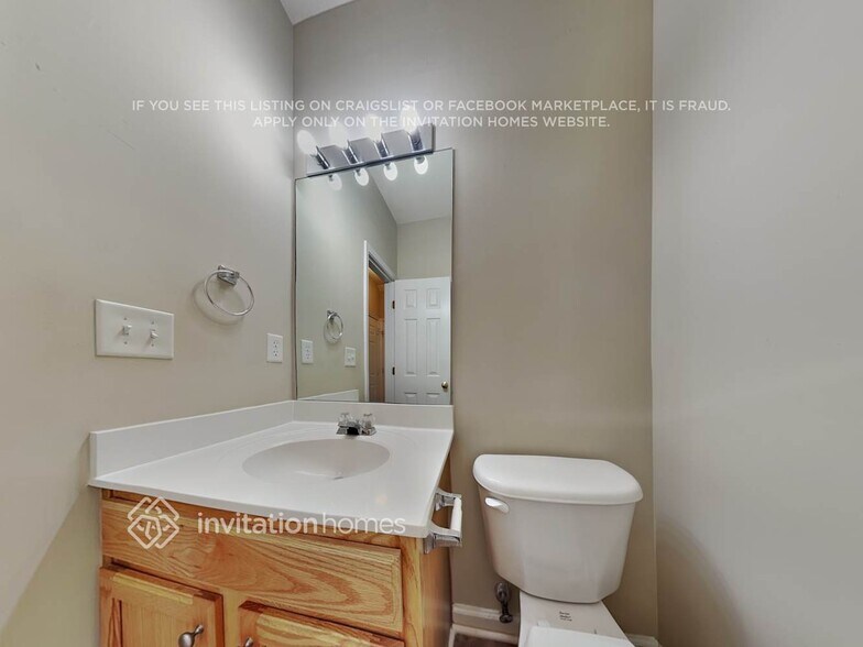 Building Photo - 172 Wallnut Hall Cir