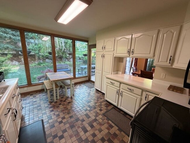 Building Photo - Beautiful Bountiful Home Near Temple & Mueller Park – Prime Location