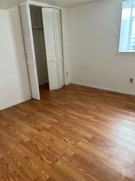 Building Photo - 410 8th St S