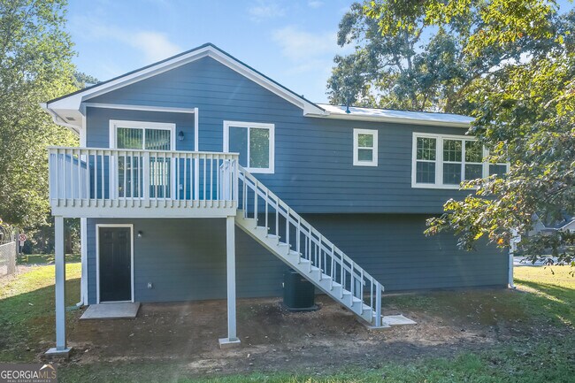 Building Photo - 5642 Riverside Dr