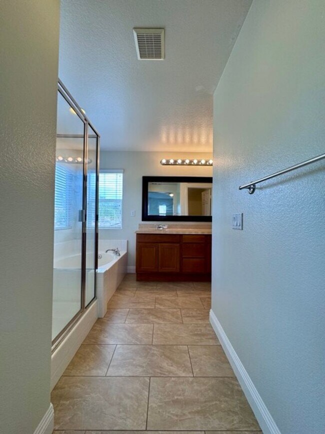 Building Photo - 4 bedroom Tierra Shores home for LEASE in ...