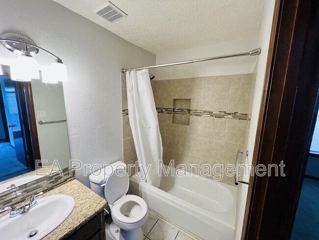 Building Photo - 8016 Lynnhaven Pl NW