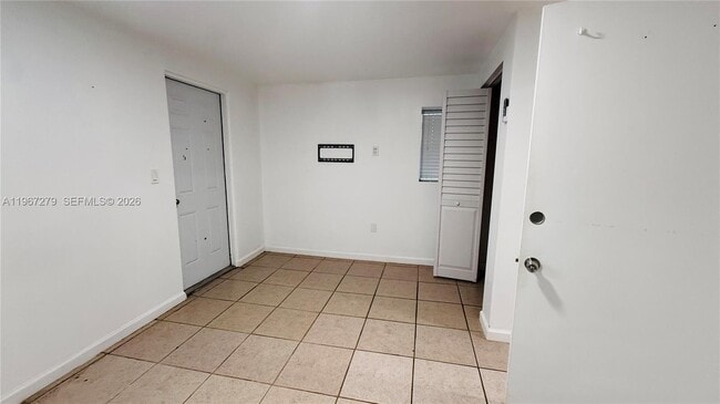 Building Photo - 2318 Washington St