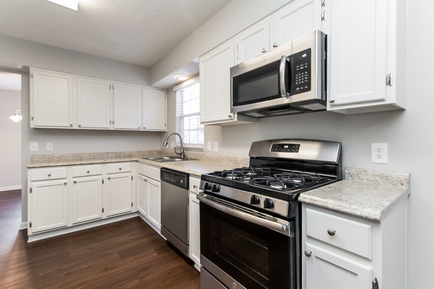 Building Photo - 1902 Shadbark Ct