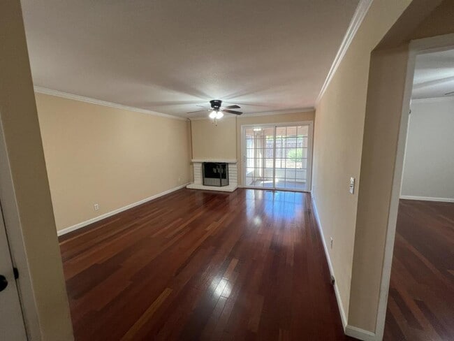 Building Photo - 317 Curie Dr