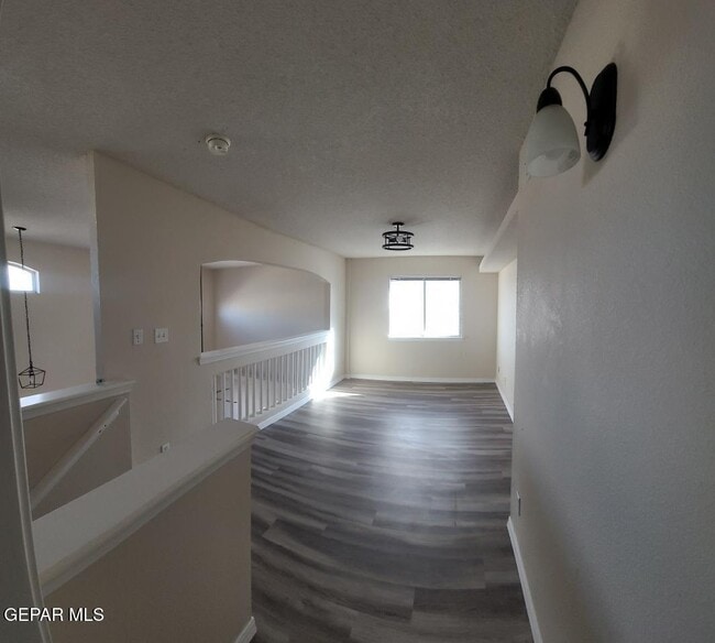 Building Photo - 10340 Valle Suave Dr