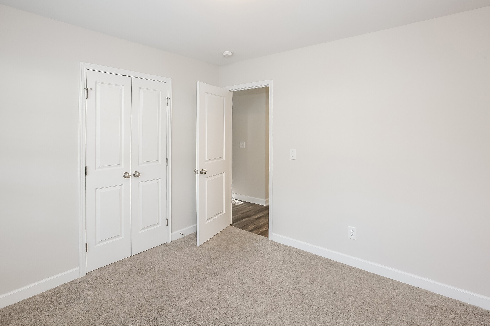 Building Photo - 34 Meadowview Ave SW