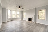 Building Photo - 2840 S Moreland Blvd