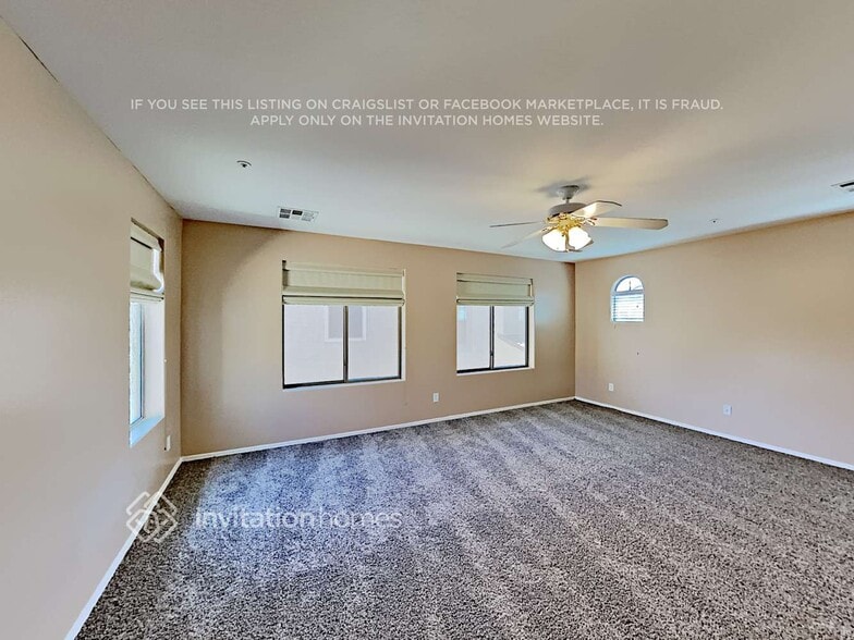 Building Photo - 3243 E Meadowview Dr