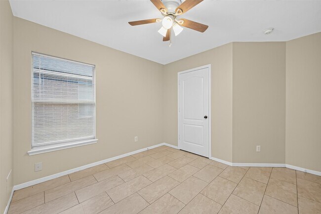 Building Photo - 17230 Hollow Sands Ct