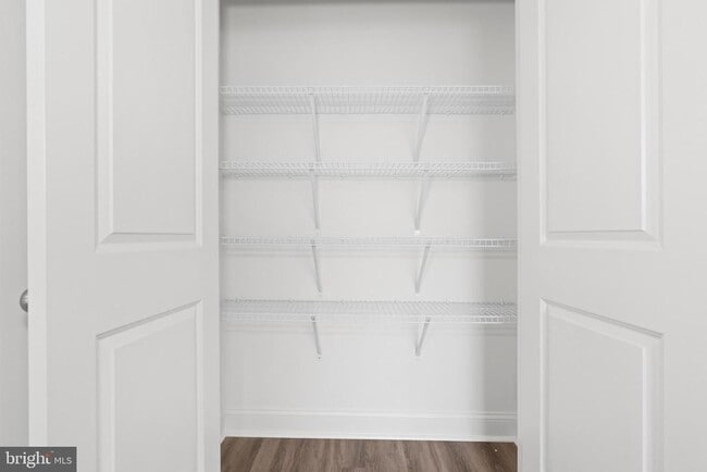 Building Photo - 982 Lorewood Grove Rd