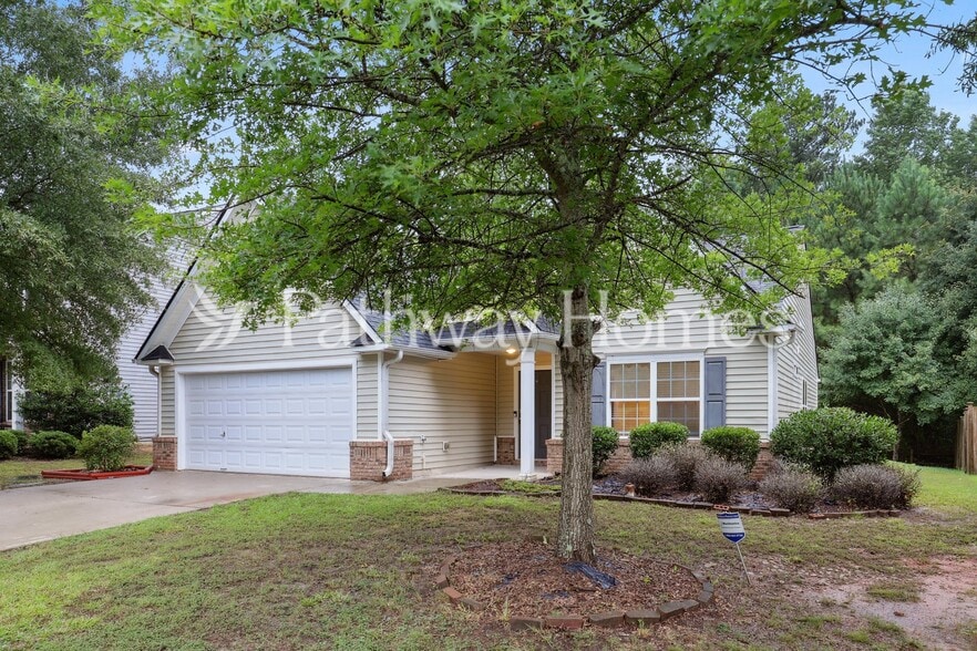 Building Photo - 210 Silver Arrow Cir