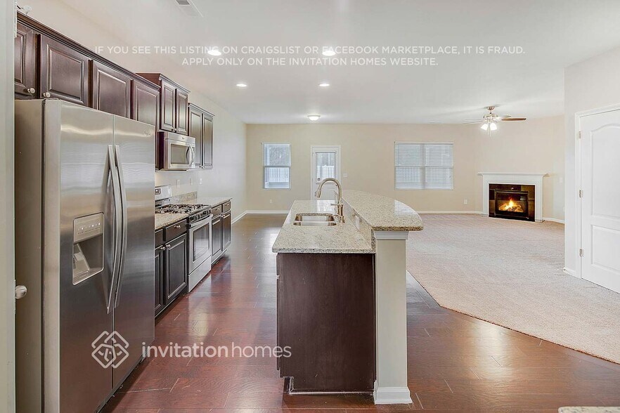 Building Photo - 1006 Perennial Ln