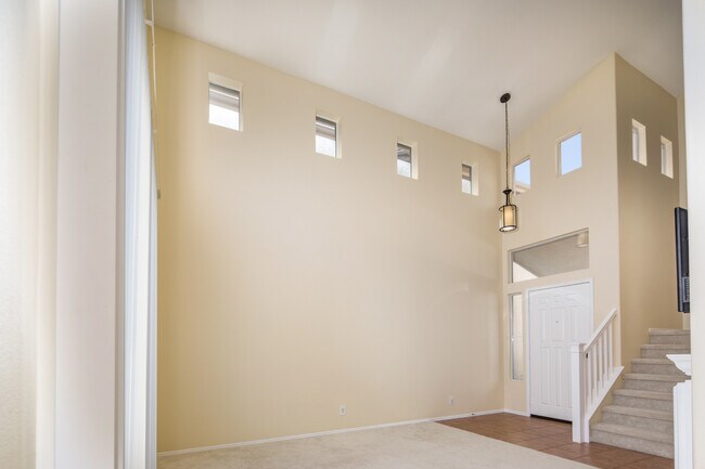 Building Photo - 1 Quebec