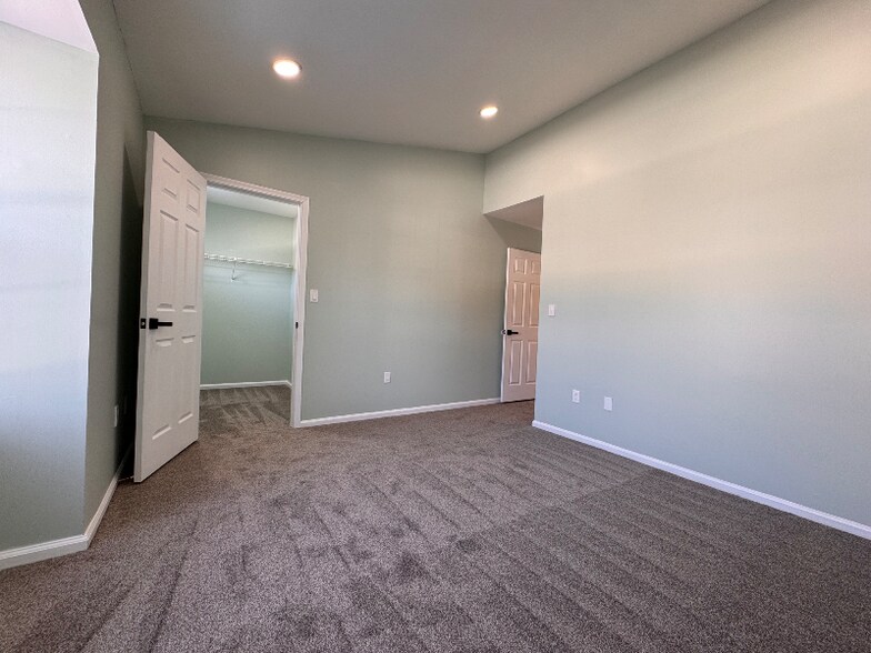 Building Photo - 106 Franklin Ct