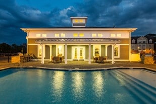 Building Photo - Westport