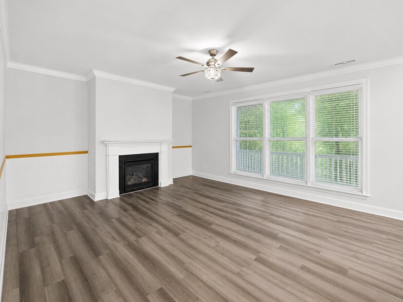 Building Photo - 736 Precipice Way