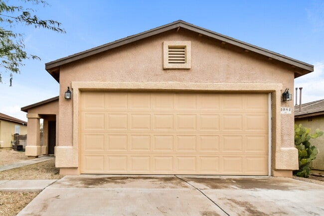 Building Photo - 1084 W Calle Del Libro Dorado