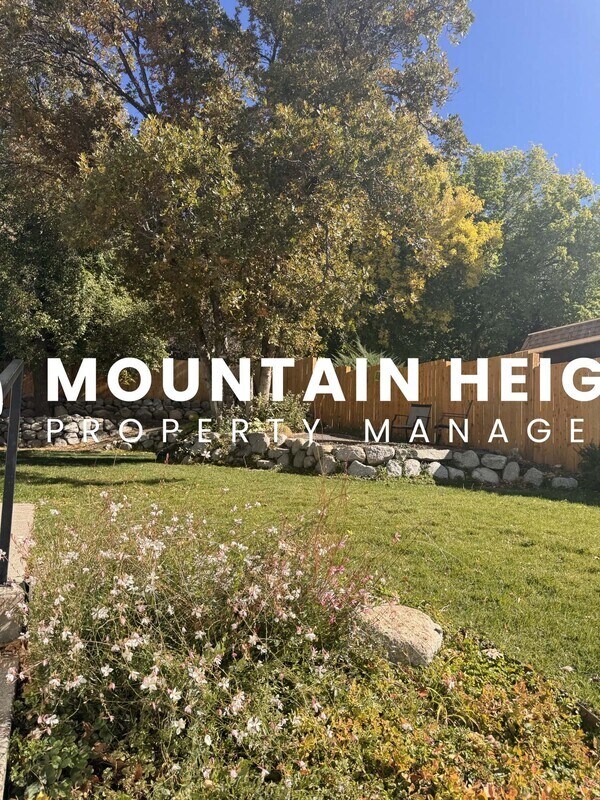 Building Photo - 8589 Kings Hill Dr