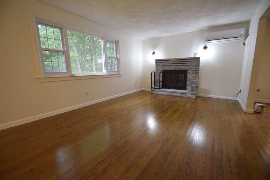Building Photo - 1189 Boylston St