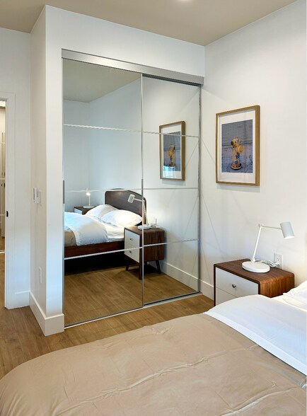 Building Photo - 1445 Tamarind Ave