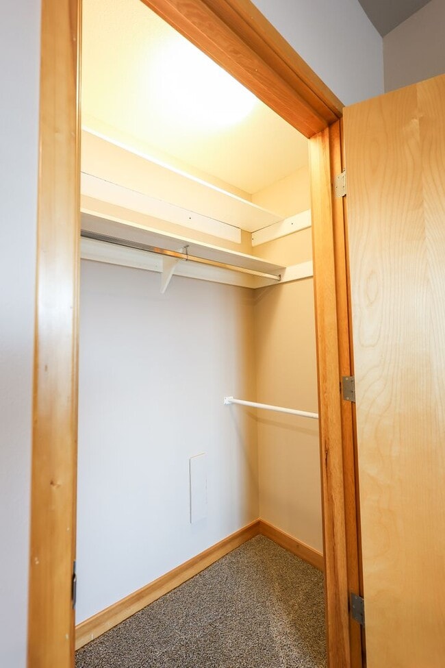 Building Photo - Charming 1 bdrm 1 bath Condo in Downtown V...