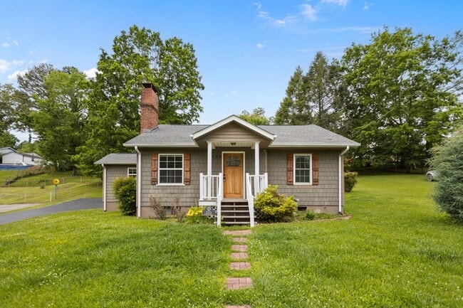 Primary Photo - 2123 Fenwood Dr