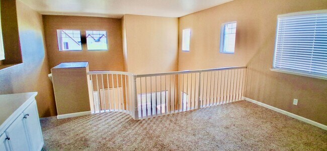 Building Photo - Beautifully Remodeled 4-Bedroom, 2.5 Bath ...